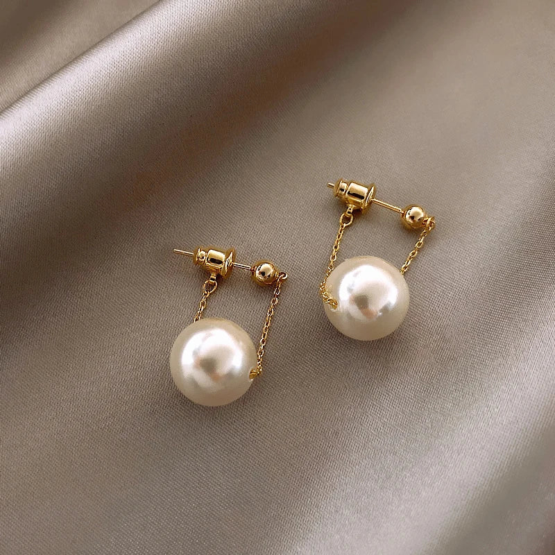 Pearl Dangle Earring Ibiza