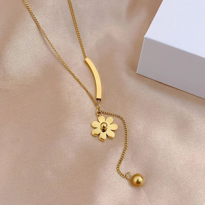 Riviera Flower Necklace