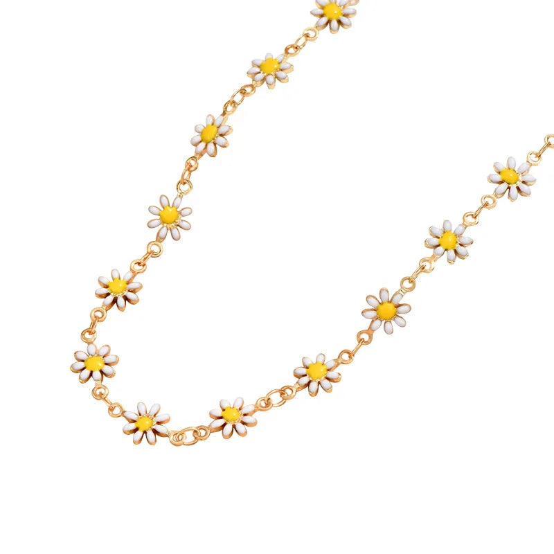 Summer Sunflower Necklace in 18K Gold