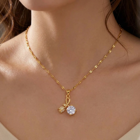 Rose Necklace Inlaid with Zirconia