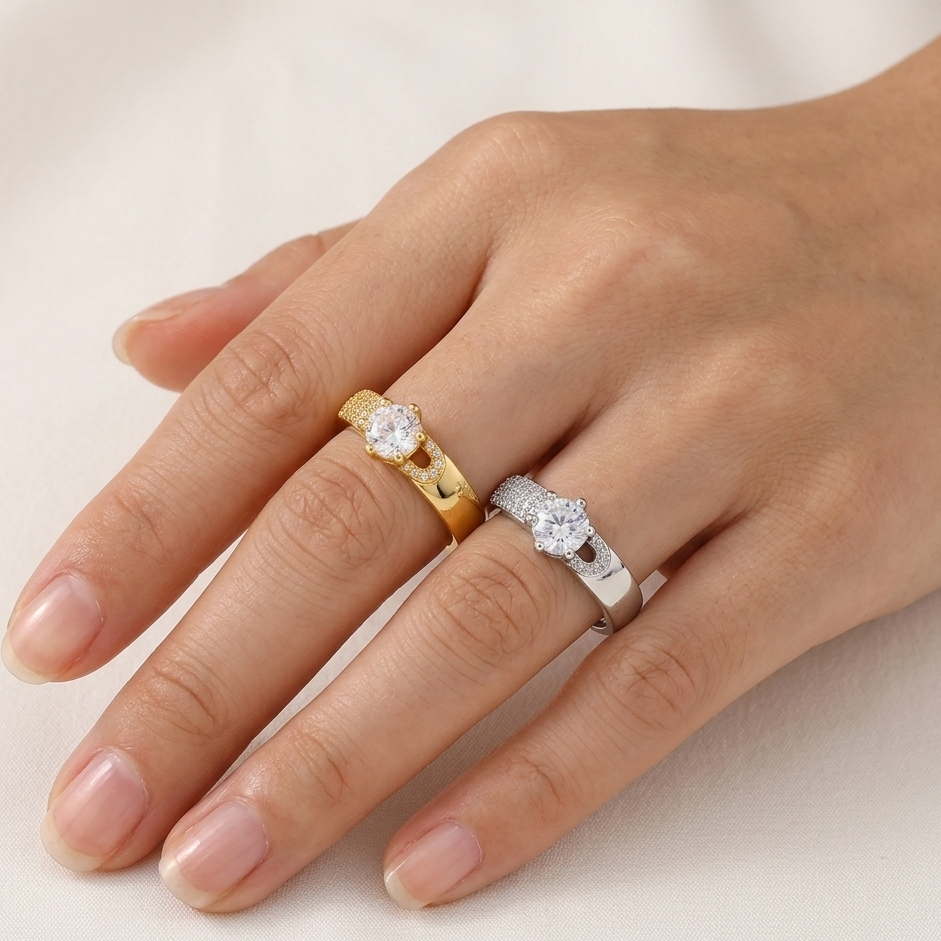 Luxurious Adjustable Ring with Zirconium Stone