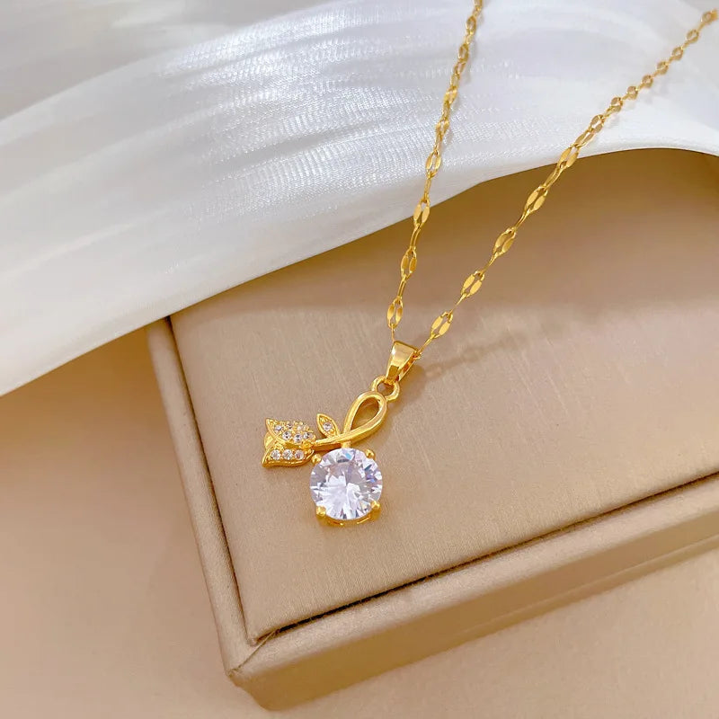 Rose Necklace Inlaid with Zirconia