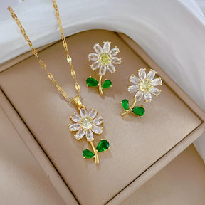 White Flower Earrings and Necklace Set 18K