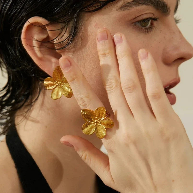 Radiant Flower Adjustable Ring
