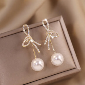 Pearl Bow Earring